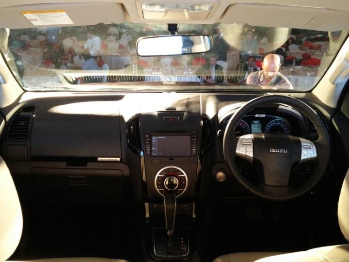 2017 isuzu mu x india images interior dashboard