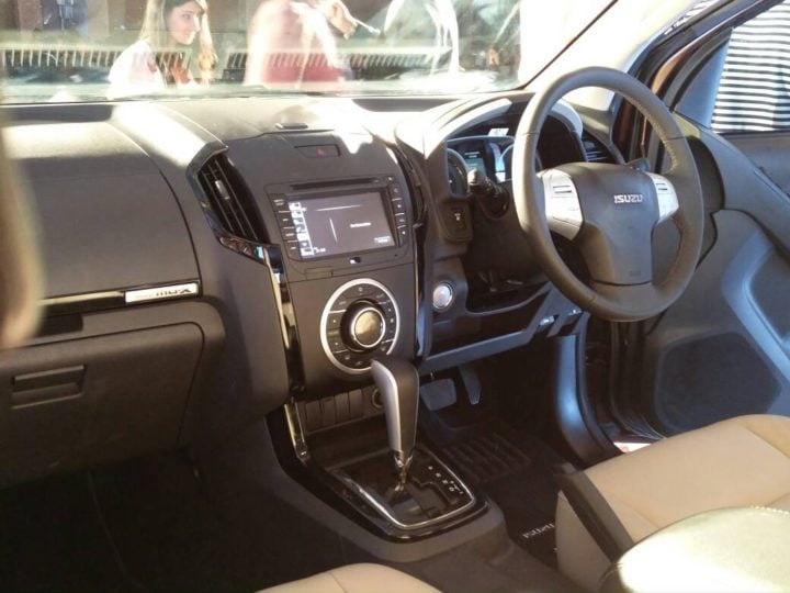 2017 isuzu mu x india images interior dashboard