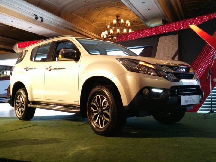 2017 isuzu mu x india images front angle