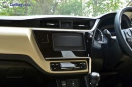 2017 toyota corolla altis test drive review centre console