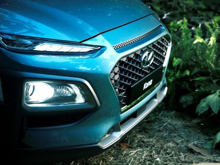 2018 hyundai kona suv images front angle bumper headlight