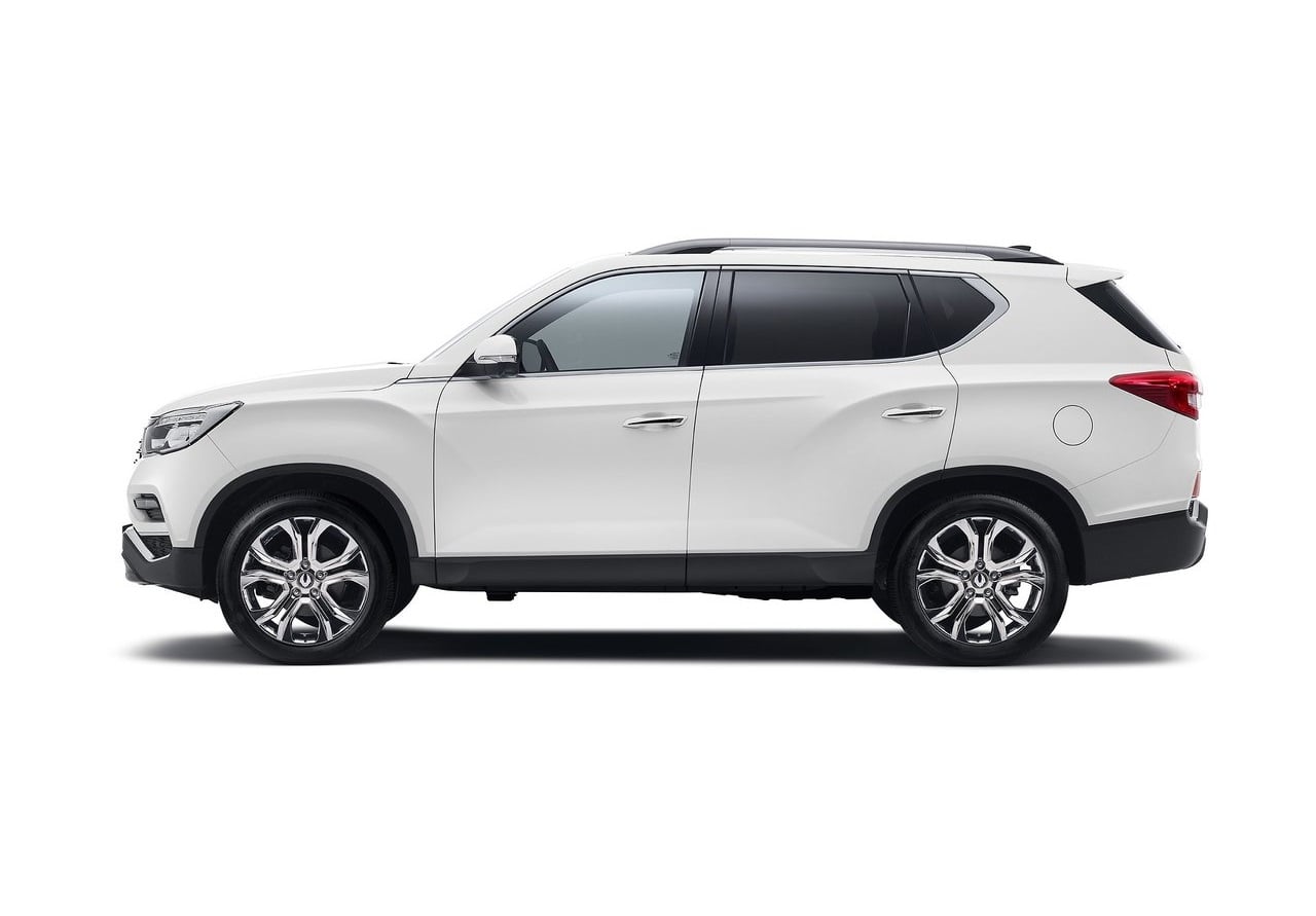 Mahindra Xuv 700 Images Side Profile CarBlogIndia mahindra-xuv-700-images-side-profile-carblogindia