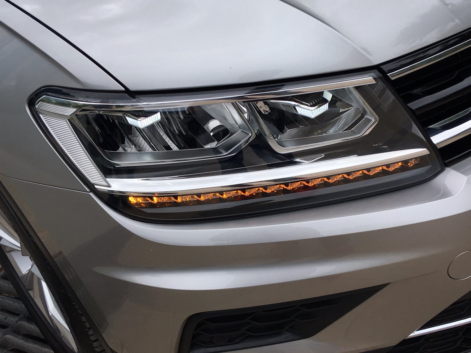 volkswagen tiguan test drive review images front headlight CarBlogIndia