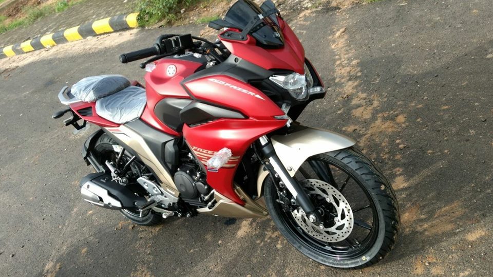 Yamaha Fazer 250 Spied Images Front Angle Dual Tone-1