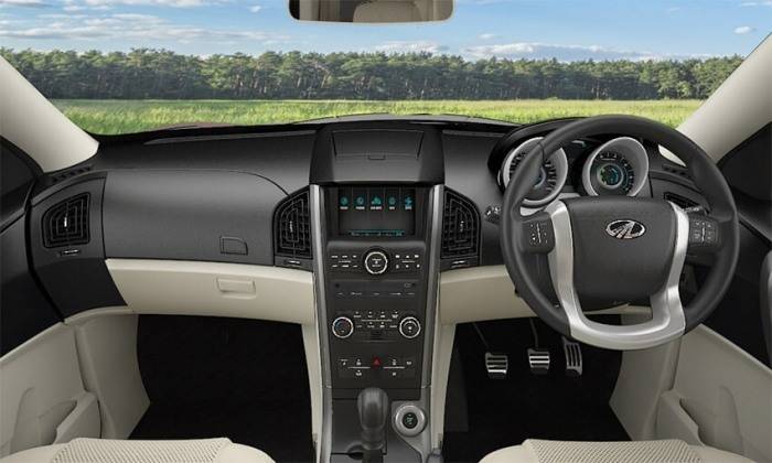 mahindra xuv500 w9 images interior dashboard official