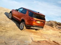 2017 land rover discovery images