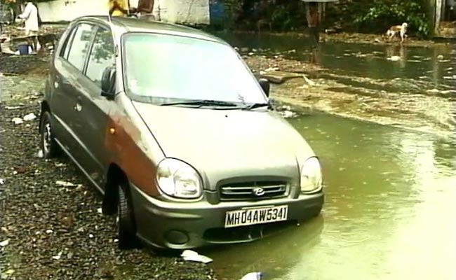 driving in flood water images