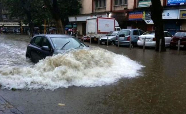 driving in flood water images