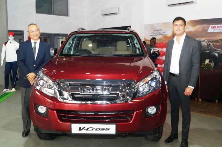 isuzu v cross red colour image