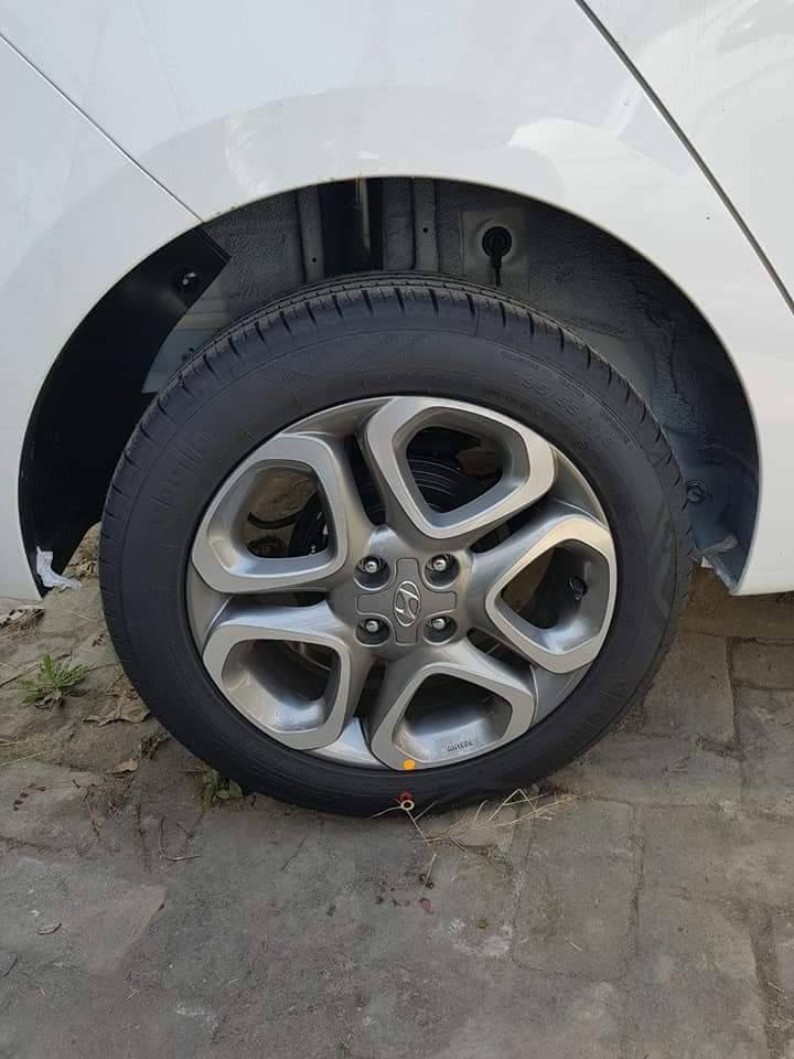 2018 hyundai elite i20 alloy wheels CarBlogIndia