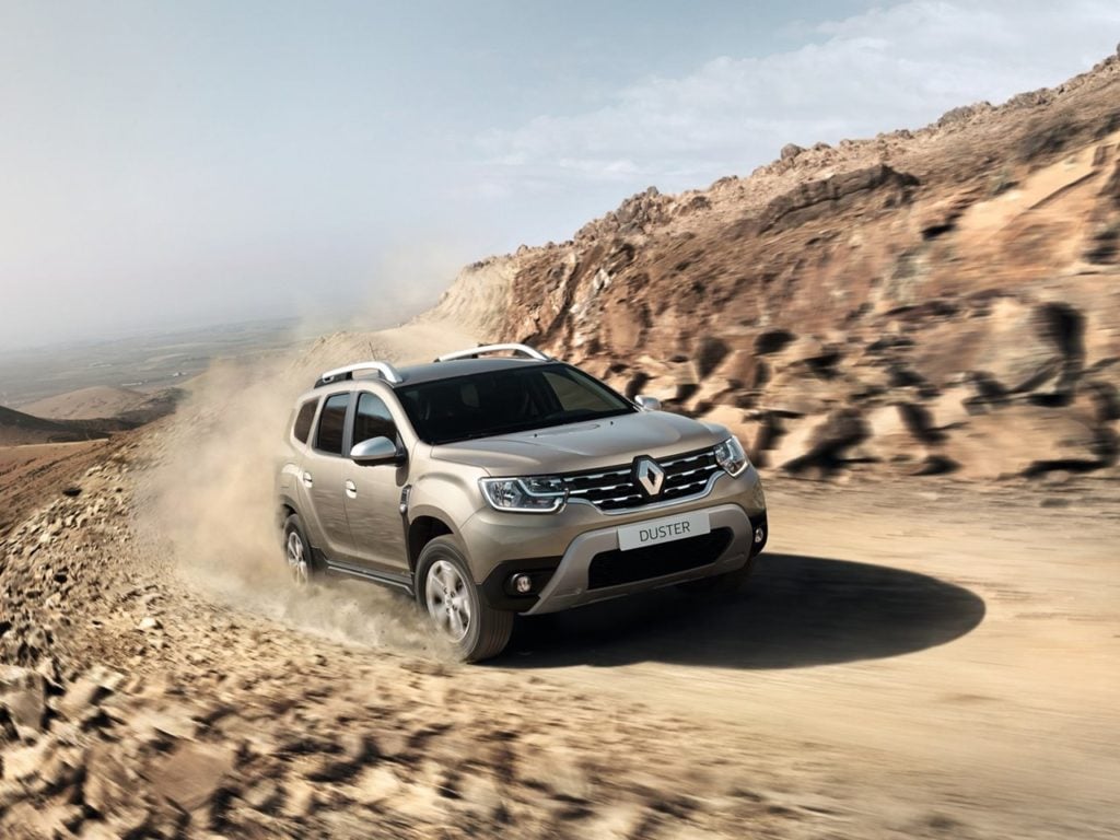 2018 Renault Duster Front Angle Action Photo
