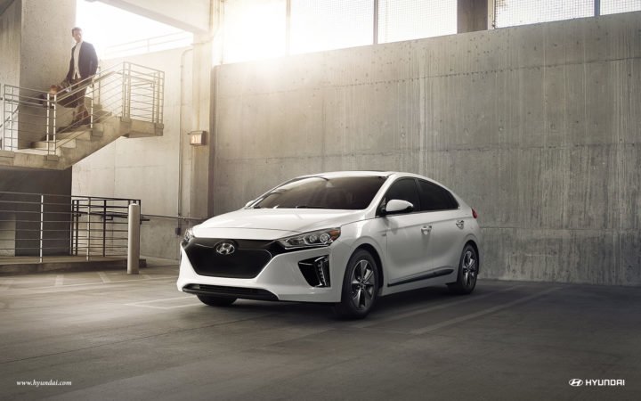 2017 Hyundai Ioniq (1)