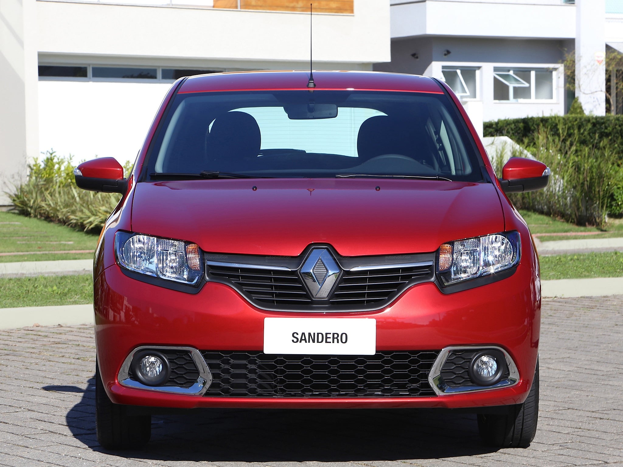 Машина renault sandero