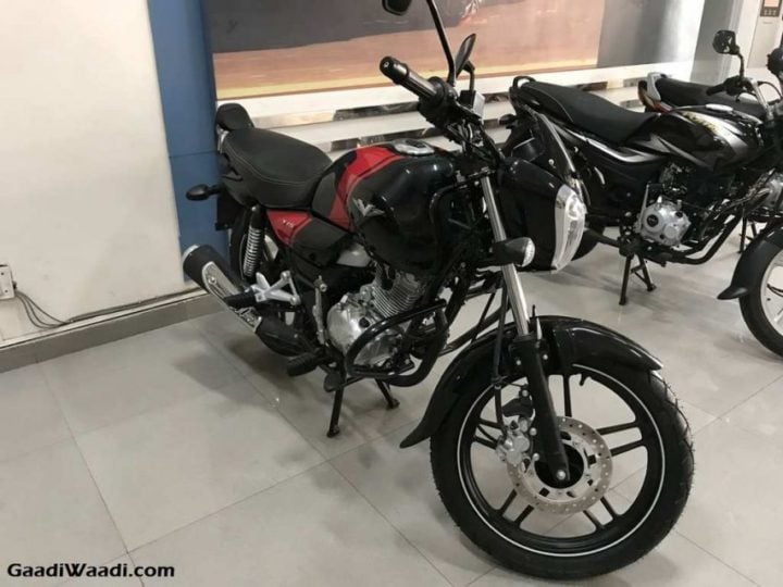 2018 Bajaj V15 reaches dealerships