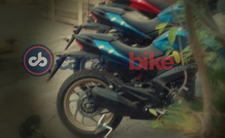 2018 bajaj dominar blue colour images