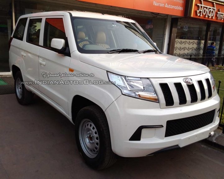 Mahindra TUV300 Plus Images front three quarters lucknow