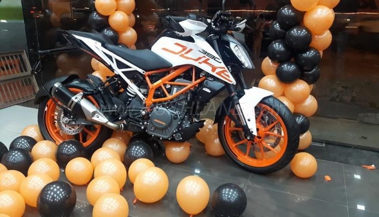 new ktm duke 390 white images