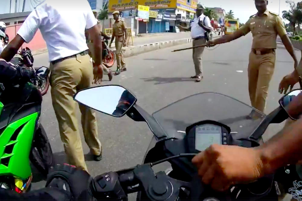 scooter helmet death kolkata-1