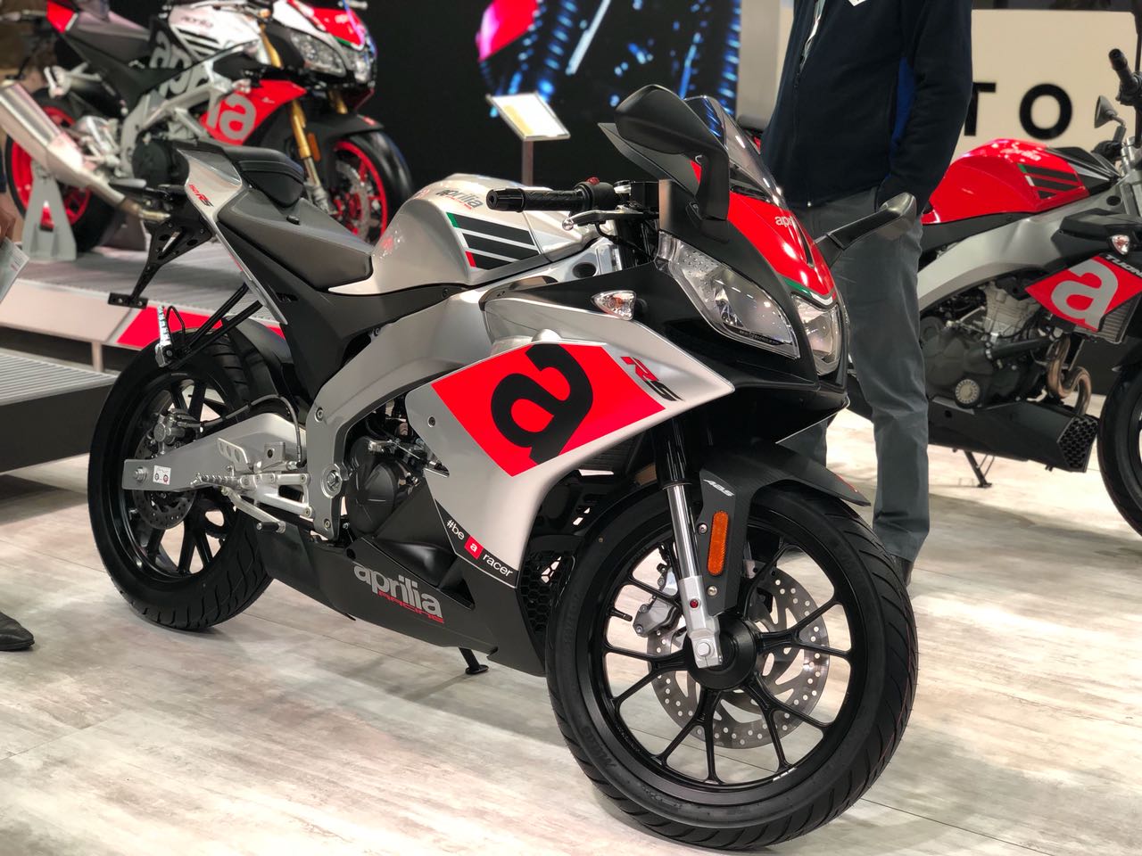 aprilia rs150 india images