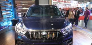 Mahindra XUV700 front profile