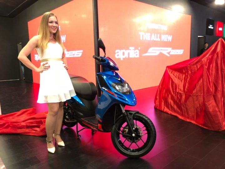 aprilia sr125 images blue front angle