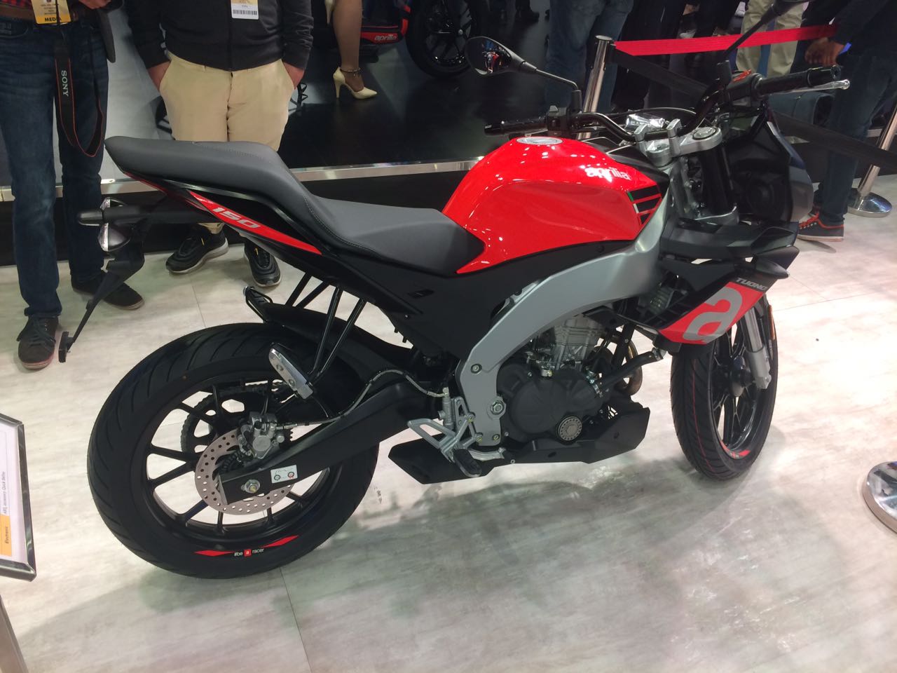 aprilia tuono 150 cc motorcycle images from auto expo 2018