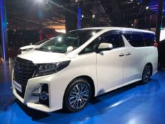 toyota alphard india images