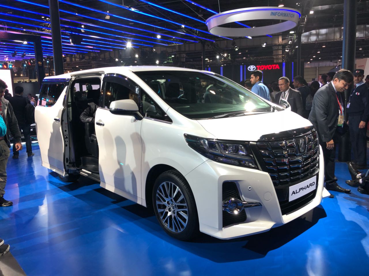 Toyota Alphard India Debut Takes Place At Auto Expo 2018