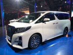 toyota alphard india images