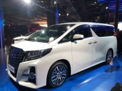 toyota alphard india images