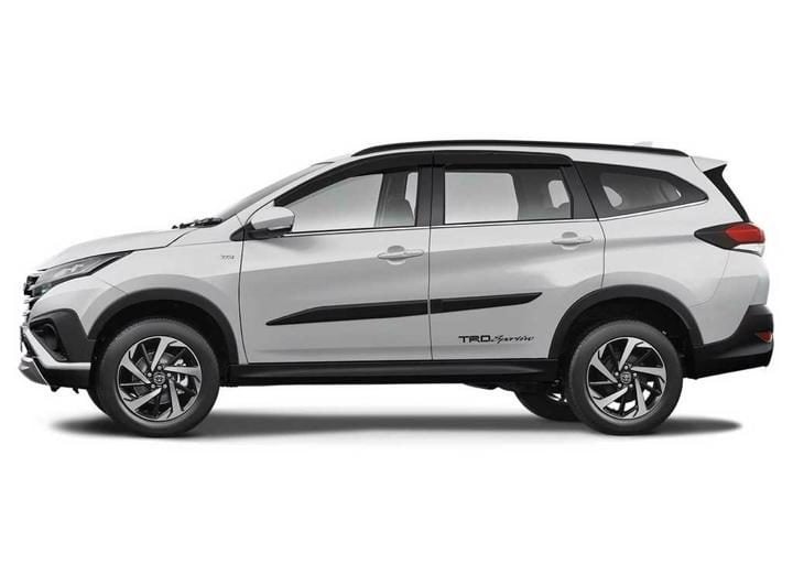 2018 toyota rush side profile