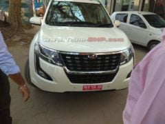 Mahindra XUV500 Facelift spy shot 2