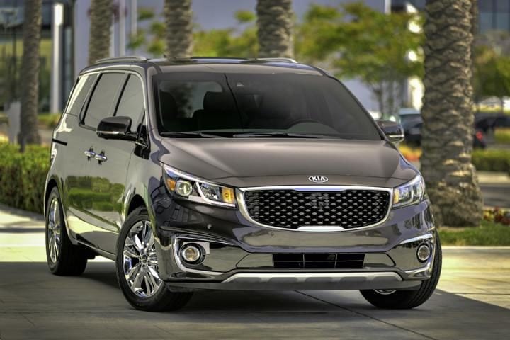 2018 Kia Grand Cranival Front Image