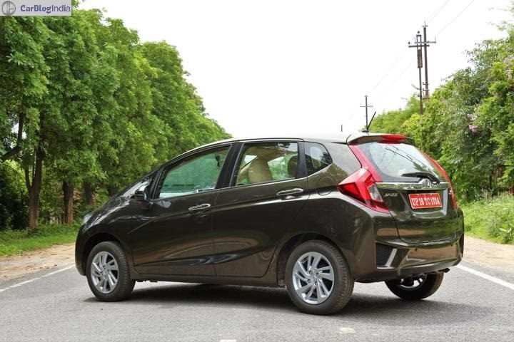 2018 honda jazz review Rear Image