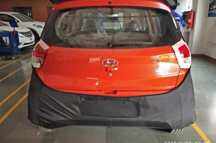 2018 hyundai santro spy rear image