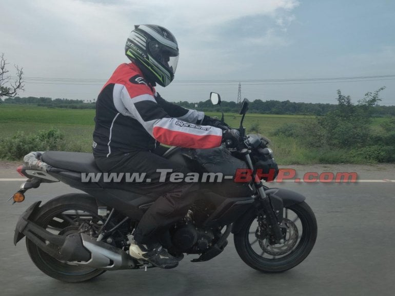 Yamaha fz fi next gen spied right side close up be3b Car Blog India Next gen Yamaha Fz s Fi