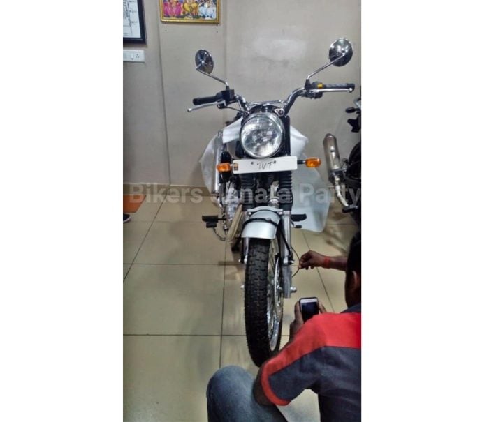 Royal Enfield Scrambler 500 front image