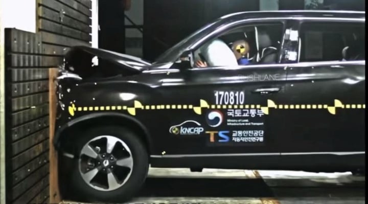 mahindra Alturas crash test image