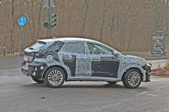 2020 ford ecosport rear side image