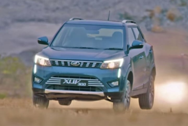 mahindra xuv 300 airborne image