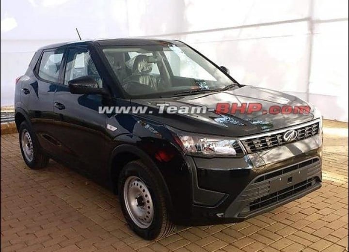 mahindra xuv 300 w4 image