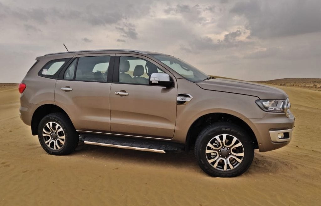 2019 ford endeavour side image