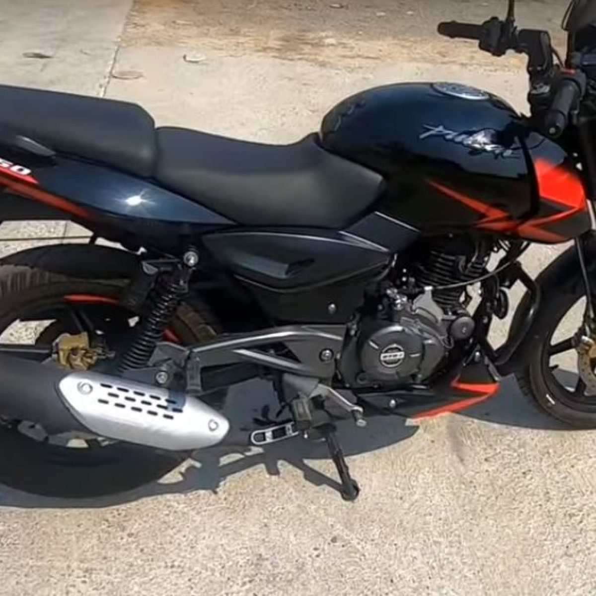 New Pulsar 150 Price 2020 2020 Pulsar 150 Spied While Testing
