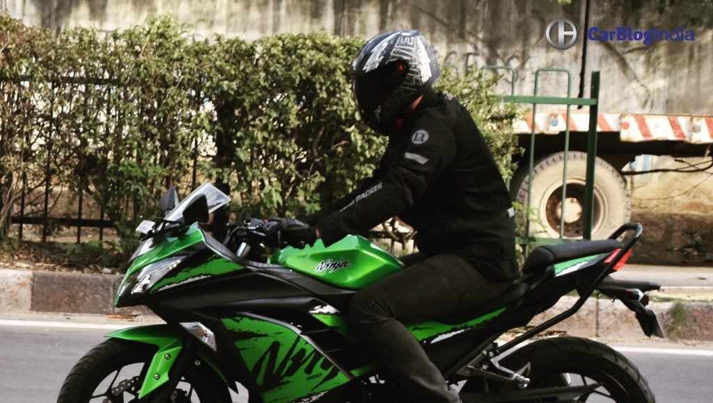 Cận cảnh Kawasaki Ninja 300 2018 mới giá 99 triệu đồng