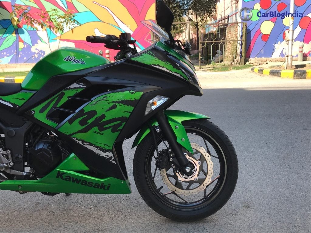 Kawasaki Ninja 300 Road