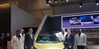 tata altroz front image