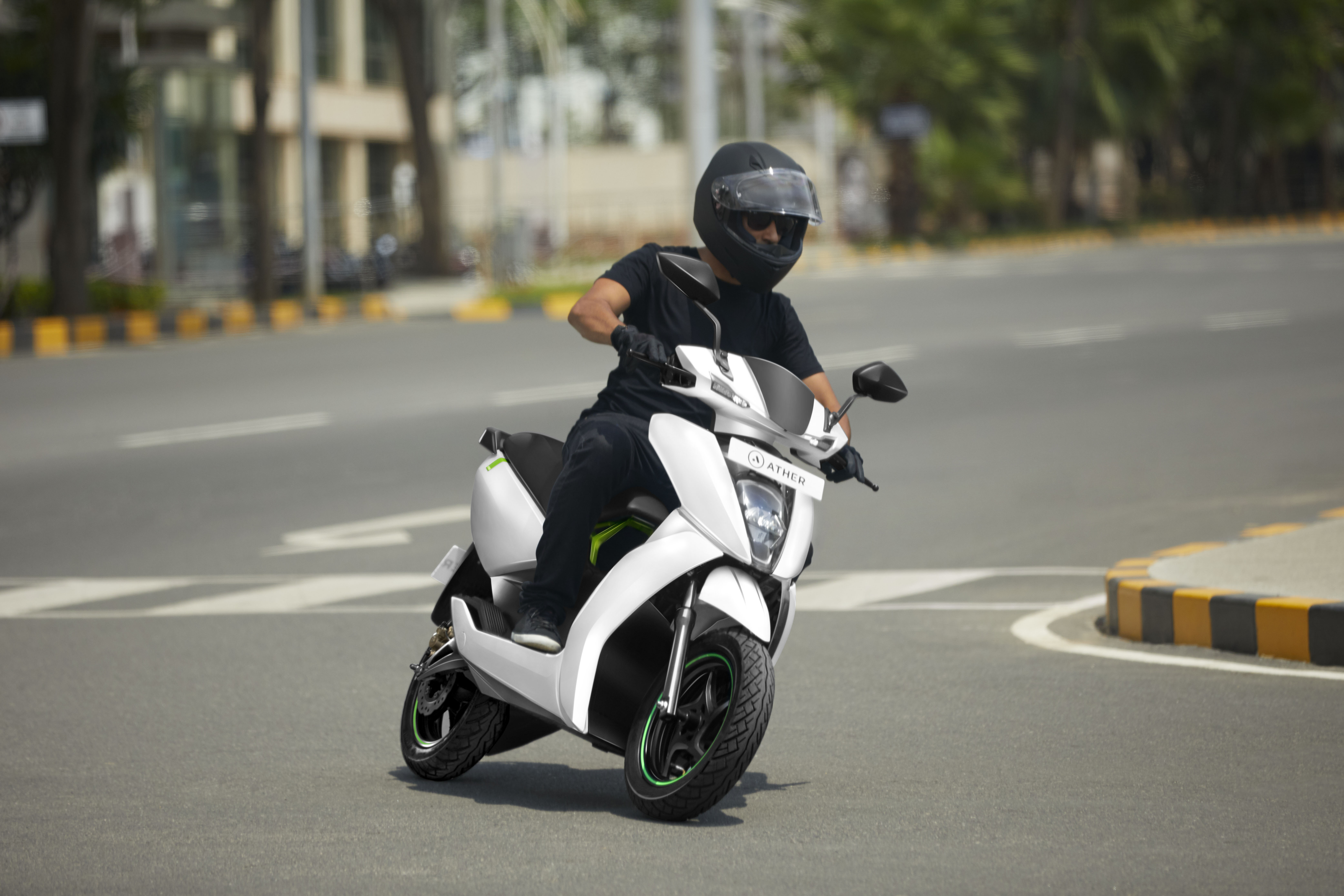 Complete List Of Electric TwoWheelers That You Can Buy In India