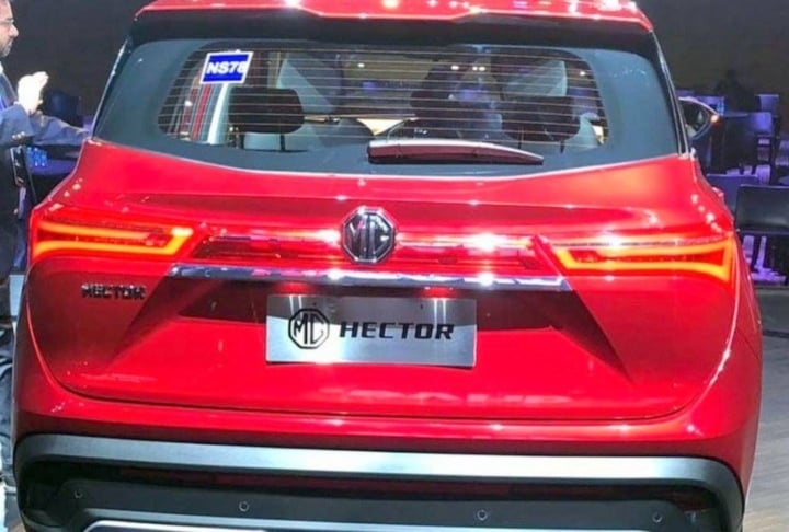 mg hector rear