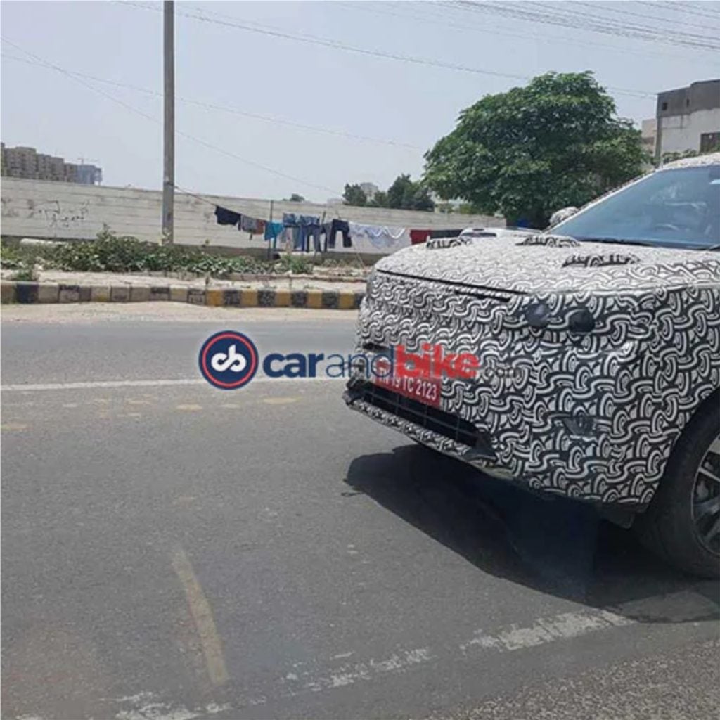 Mahindra XUV300 AMT Spotted testing in Gurgaon