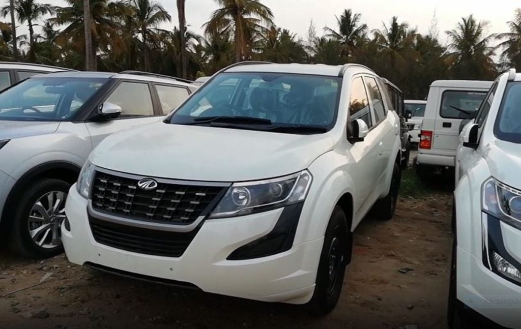 New Mahindra XUV500 W3 Base trim